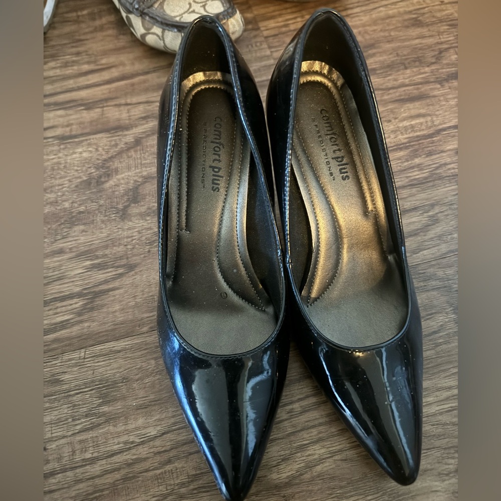 Comfort Plus Black Heels size 5